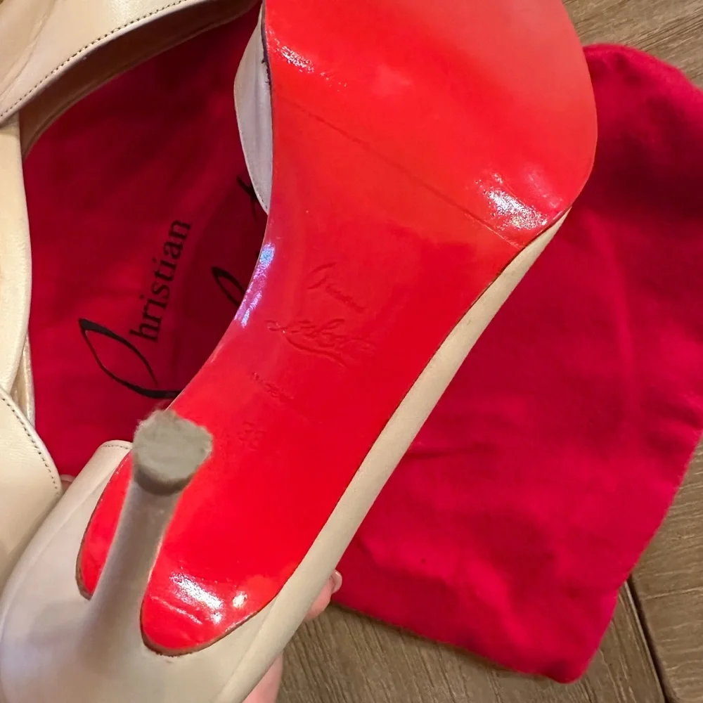 Christian Louboutin GOOD CONDITION
Iriza Leather Red Sole Pumps - Picture 12 of 14